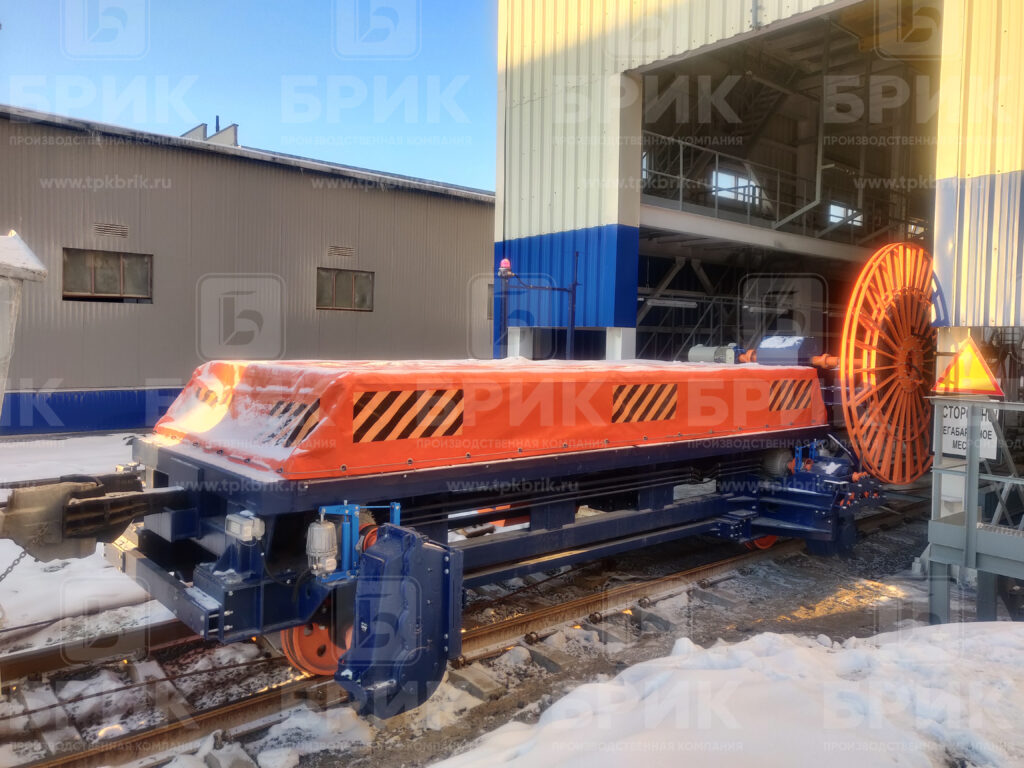 Сравнение вагонотолкателя и тепловоза