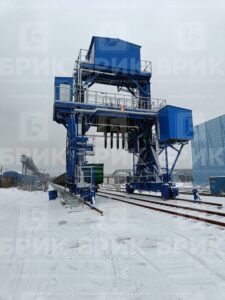 Баровый рыхлительный комплекс перед разгрузкой полувагонов