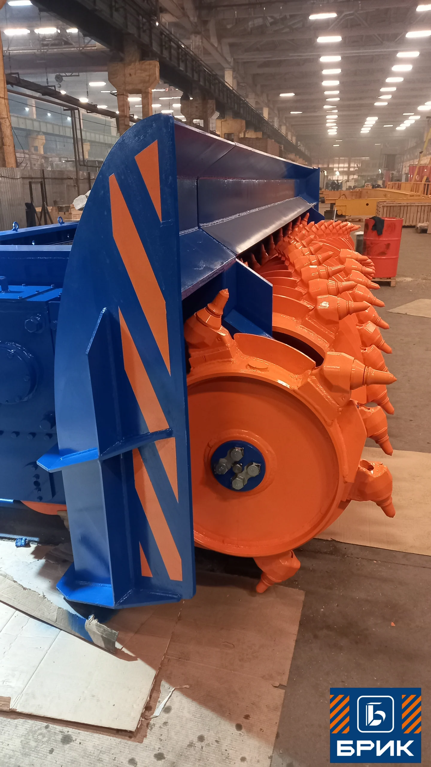 Дробильно-фрезерная машина производства ТПК БРИК — общий вид